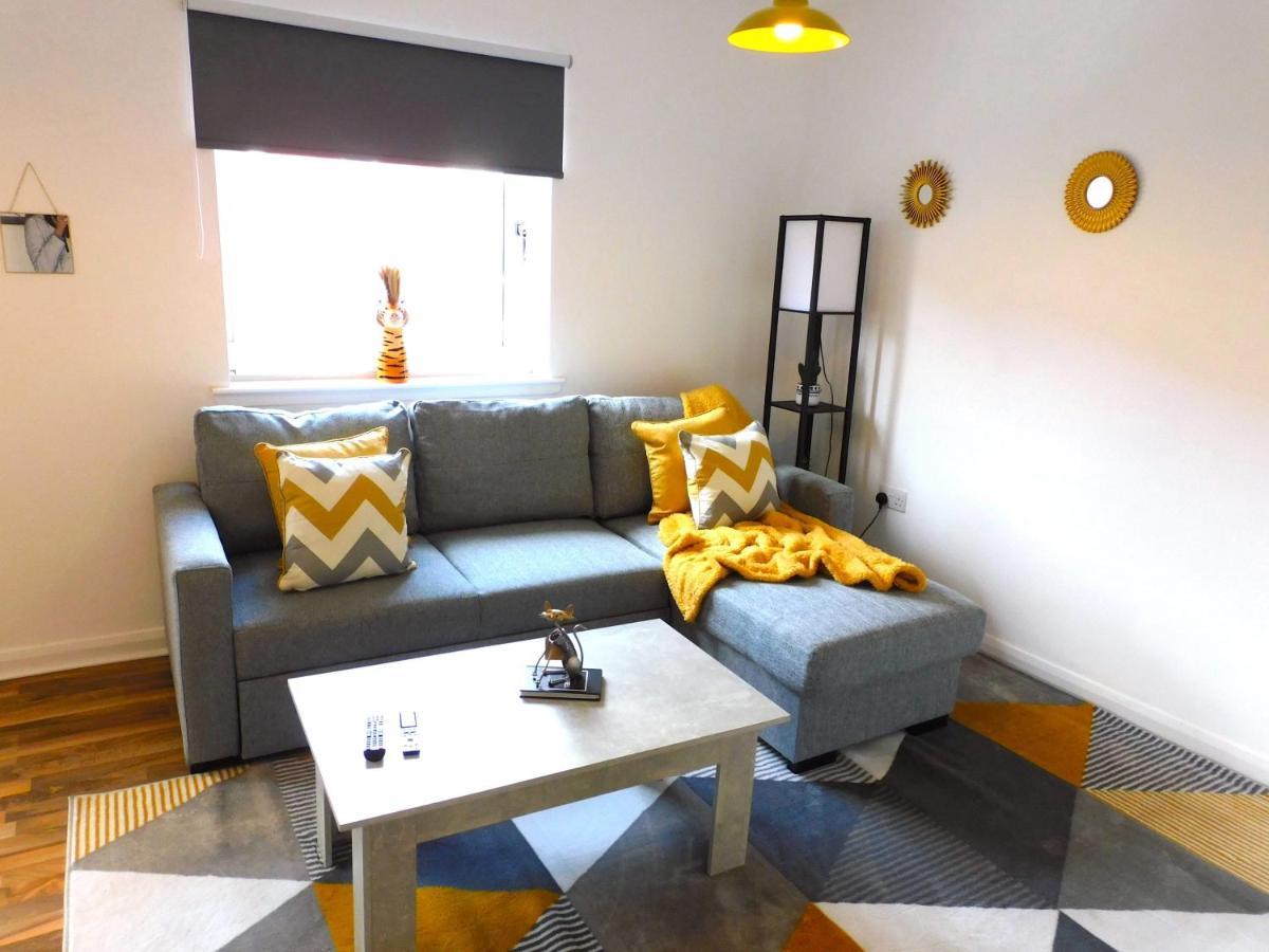 Newly Refurbished 1 Bed Apt In Hamilton Close To Station And Local Amenities Esterno foto